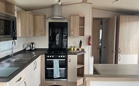 3 Bedroom Caravan In Tattershall Lakes Holiday Park